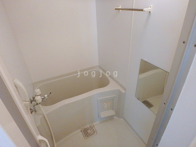 バス・シャワールーム　ゆったりサイズ！