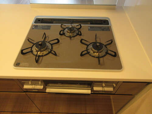 その他設備　３口ガスコンロ　※前回募集時2025.4撮影