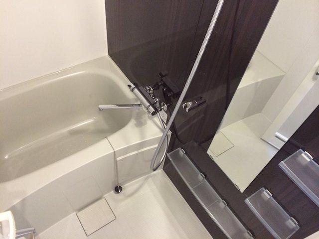 バス・シャワールーム　バス