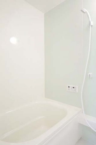 バス・シャワールーム　バス／シャワー