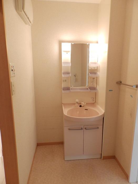 洗面設備　洗髪洗面化粧台