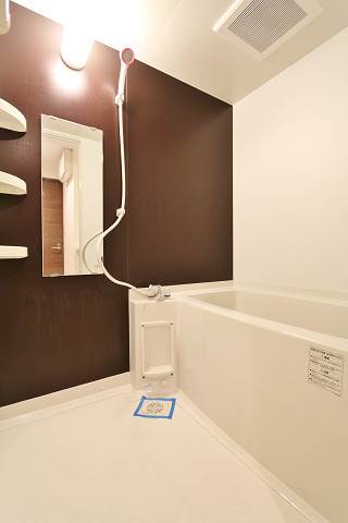 バス・シャワールーム　オシャレな浴室空間です