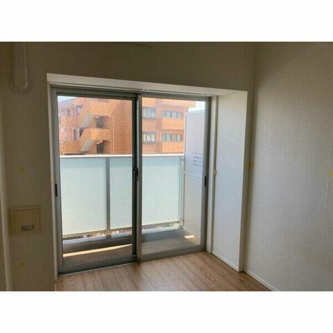 居室・リビング　ゆったり過ごせる居間です