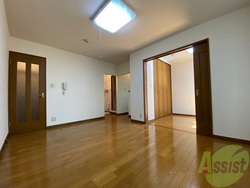 居室・リビング　広くてキレイなＬＤＫが広がっていて、充実した生活が送れそう。