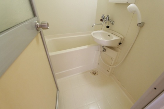 バス・シャワールーム　※別号室の写真です。