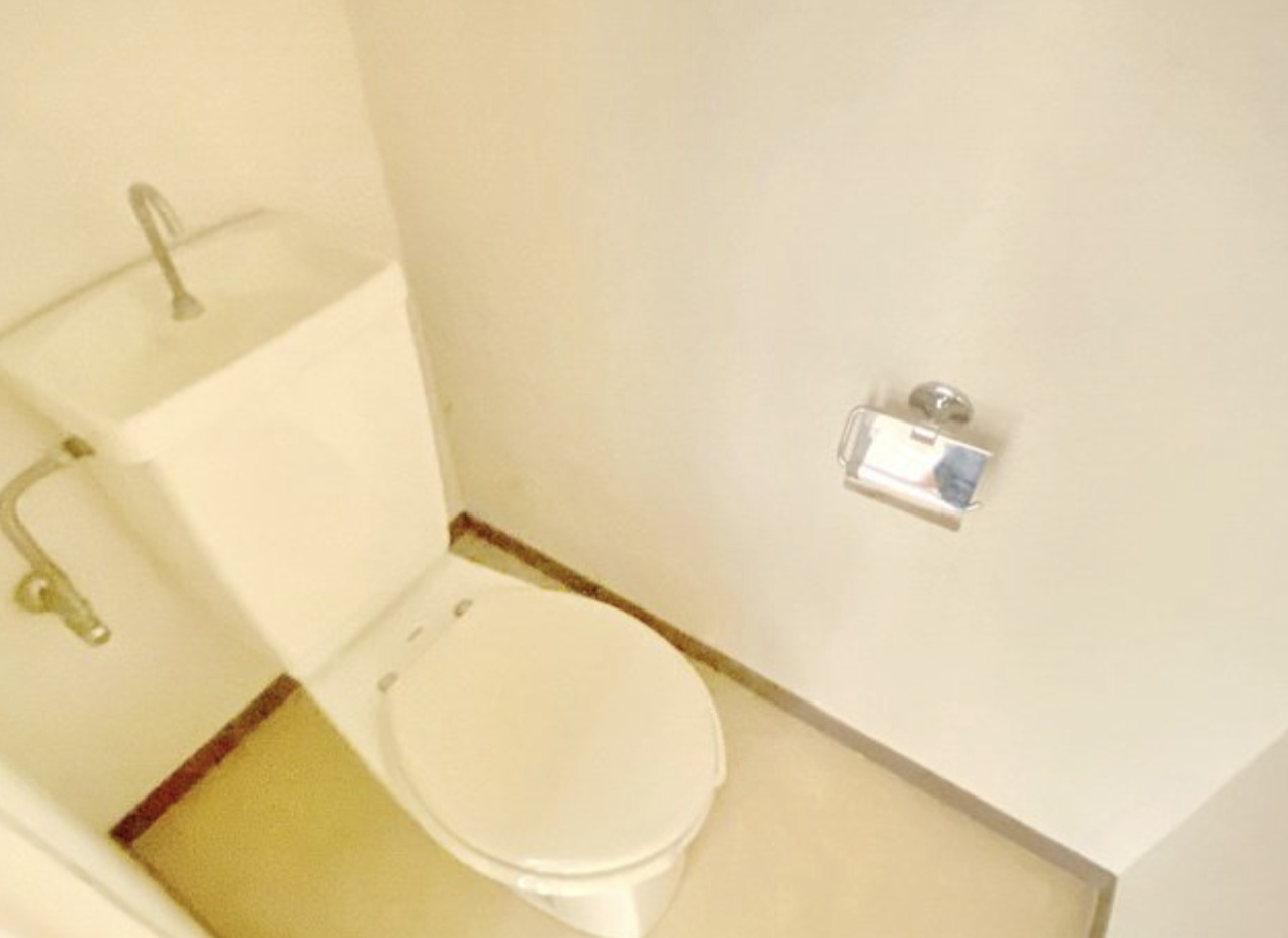 トイレ　別部屋参考写真