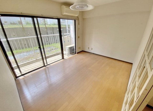 居室・リビング　別部屋参考写真