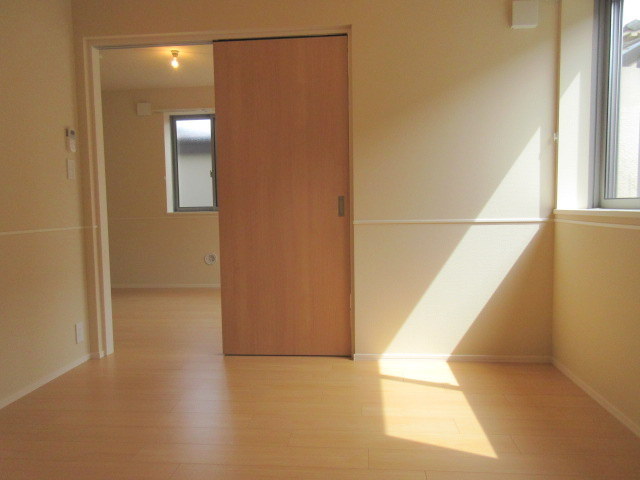 その他部屋・スペース　★明るい洋室★