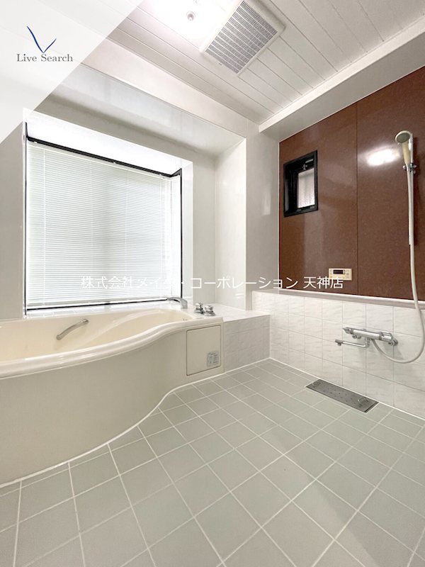 バス・シャワールーム