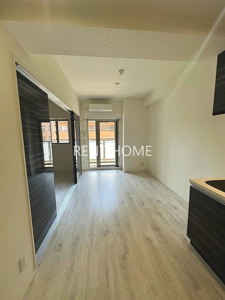 居室・リビング　リビング８帖