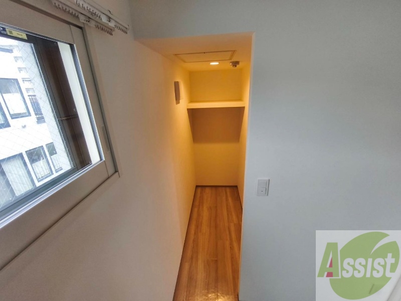 収納　クローゼットがありました。お洋服や荷物はここへ