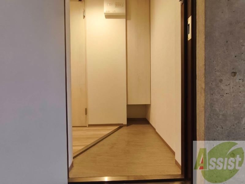 玄関　玄関の様子です。明るい印象ですね。気分もあがりそう。