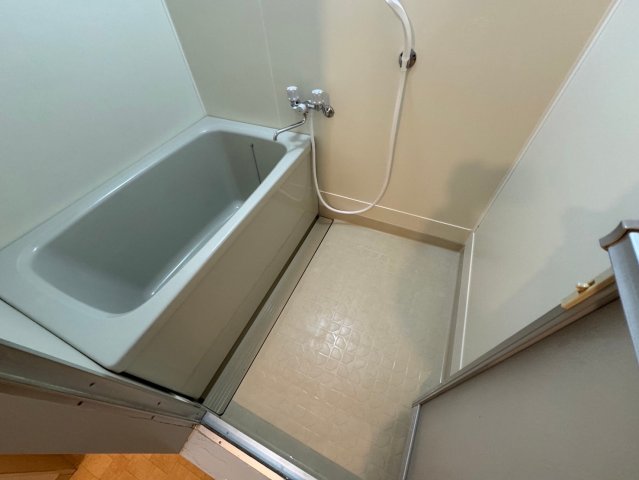 バス・シャワールーム　嬉しいバス・トイレ別