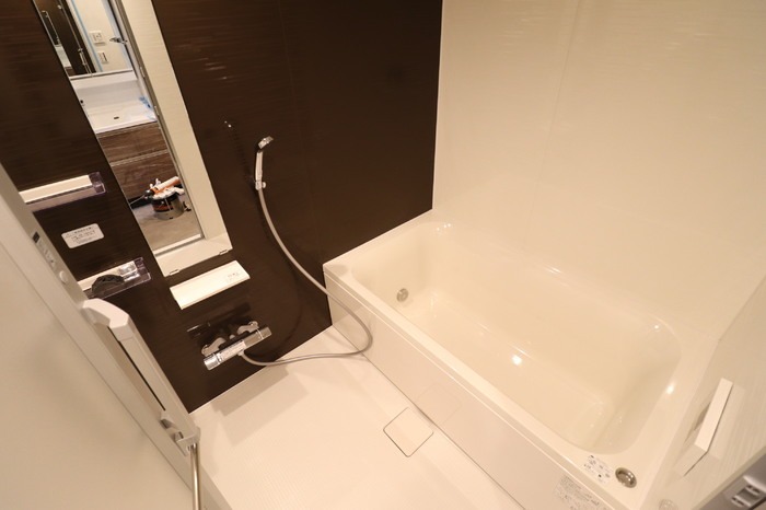 バス・シャワールーム　追い焚き・浴室乾燥機能付きのバスルーム！