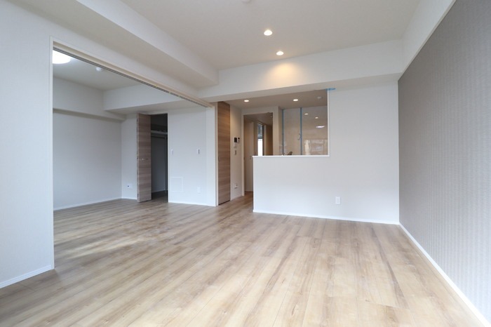 居室・リビング　１１．６帖のリビングは人気の対面キッチンタイプ☆