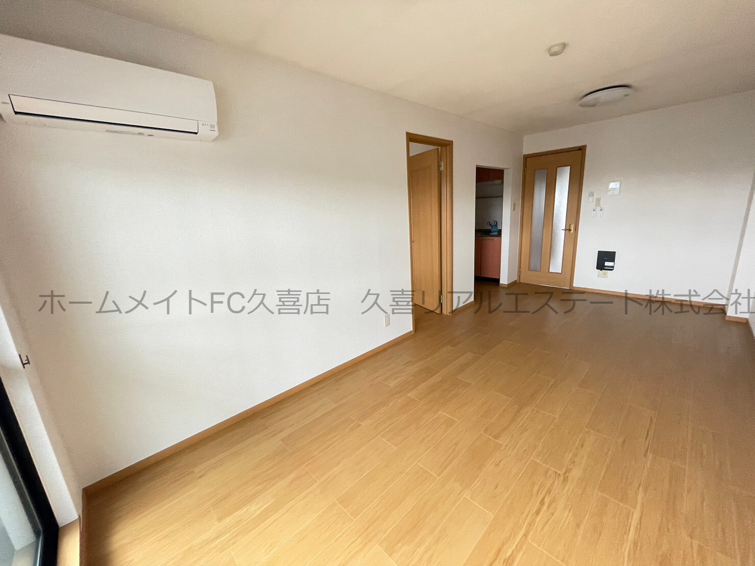 居室・リビング　同建物別号室