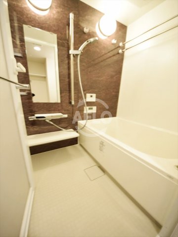 バス・シャワールーム　プレサンス心斎橋ニスト　風呂