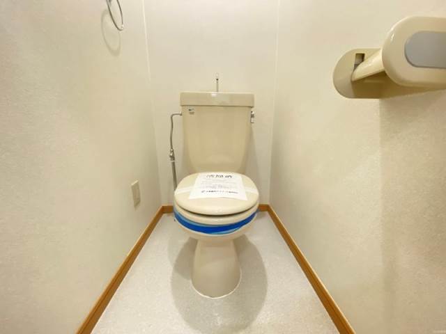 トイレ　別部屋