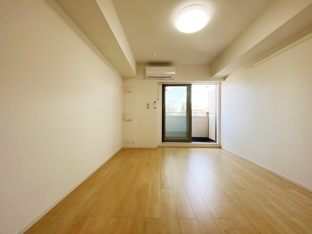 居室・リビング　別号室の参考写真です。