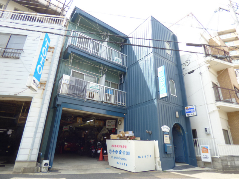 建物外観　外壁塗装済みでキレイなマンション