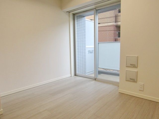 居室・リビング　★明るい洋室★