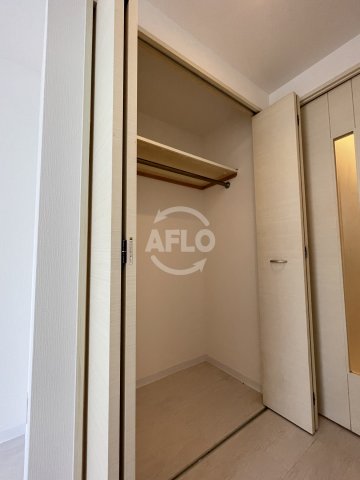 収納　アーデン江戸堀　クローゼット
