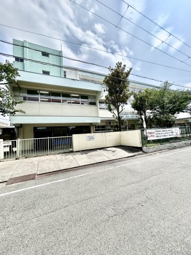 中学校　守口市立八雲中学校（中学校）まで375m