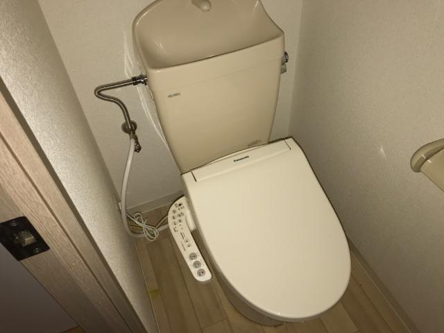 トイレ　シャワー付トイレ