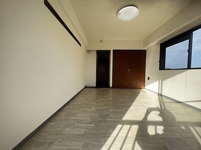 居室・リビング　※写真は同タイプの別のお部屋になります。