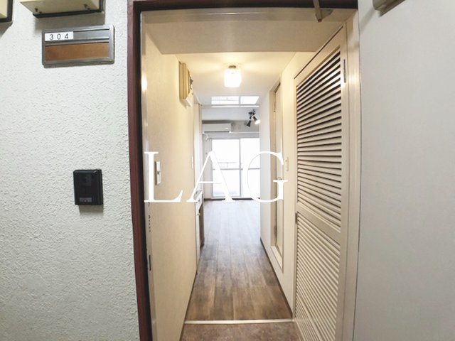 玄関　玄関です。