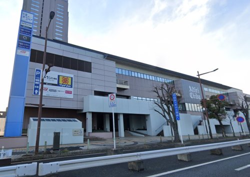 ショッピングセンター　千葉ポートスクエア（ショッピングセンター）まで570m