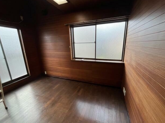 居室・リビング　室内明るい二面採光☆