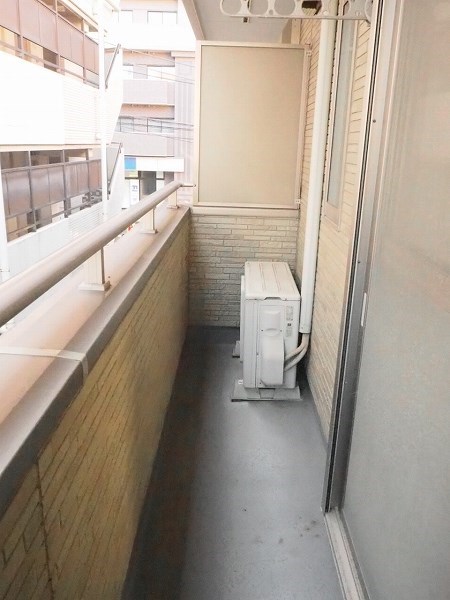 バルコニー　バルコニーも広めです。