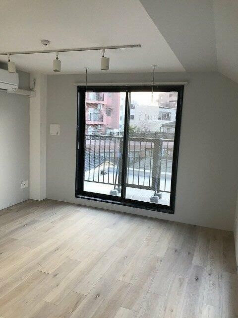 居室・リビング　※別部屋参考写真