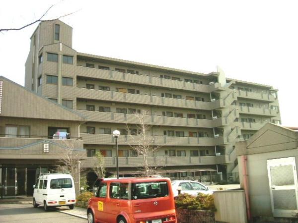 建物外観　エレベーター付きマンション！