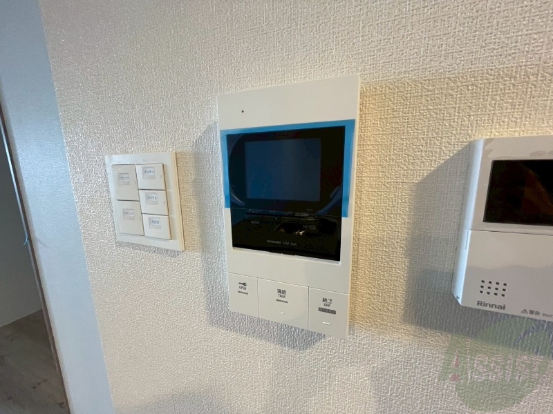 セキュリティ　ＴＶモニター付インターホンです。来客者の顔が見えるので安心！