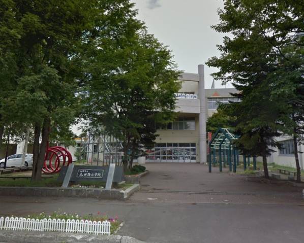 小学校　屯田西小学校（小学校）まで451m