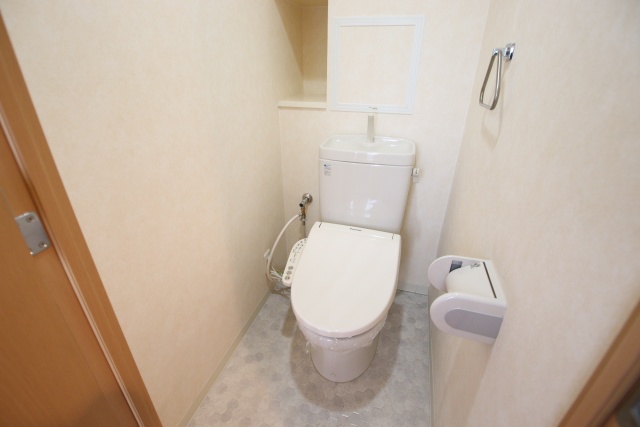 トイレ　※別部屋の参考写真のため、現状優先です。