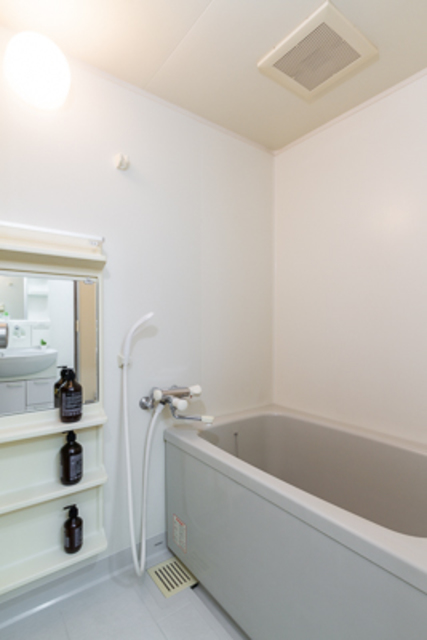 バス・シャワールーム　※写真は同タイプ住戸です。