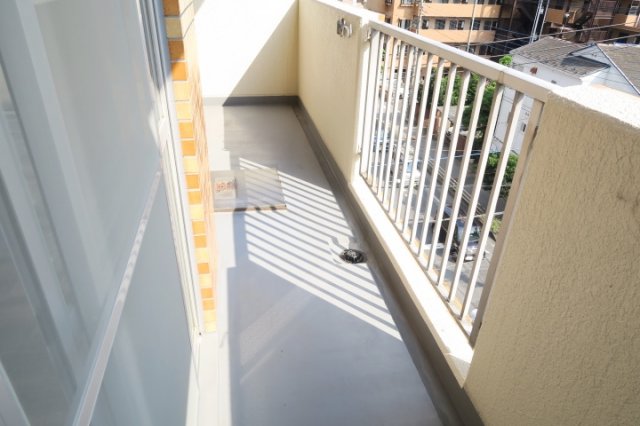 バルコニー　※別号室の写真です