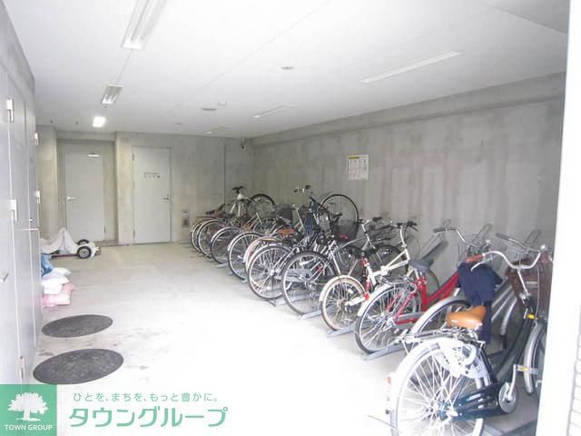 その他共有部分　敷地内駐輪場（屋根付き）