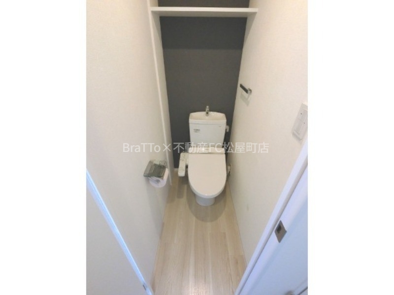 トイレ　トイレ（ウォシュレット付き）