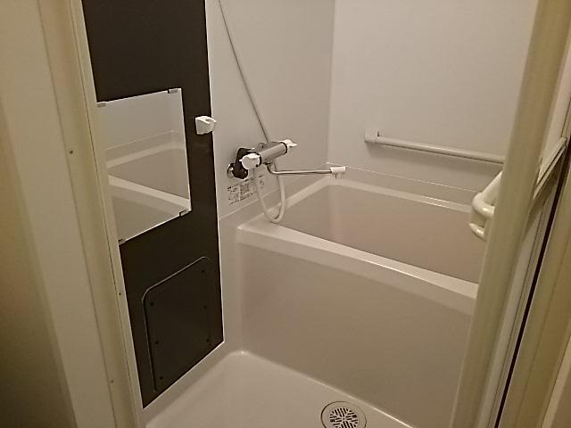 バス・シャワールーム　浴室