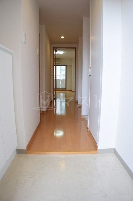 玄関　シンプルな玄関です。