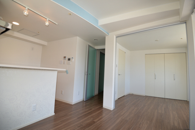 居室・リビング　写真は同マンションの別のお部屋のものです