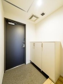 玄関　※別部屋参考写真