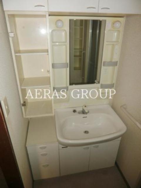 洗面設備　別部屋参考。