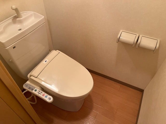 トイレ　シャワー付トイレ