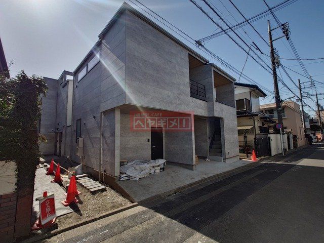 エントランス　駐車場