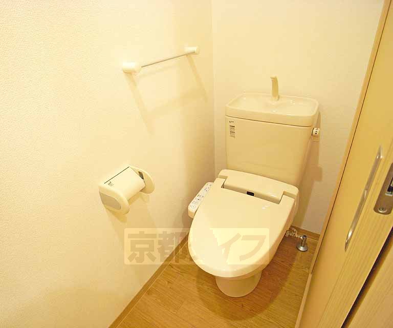 トイレ　清潔感溢れるトイレです。